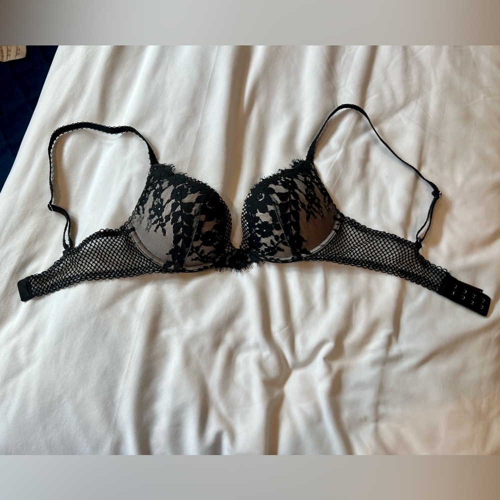 Victoria’s Secret Push-up Bra 32B